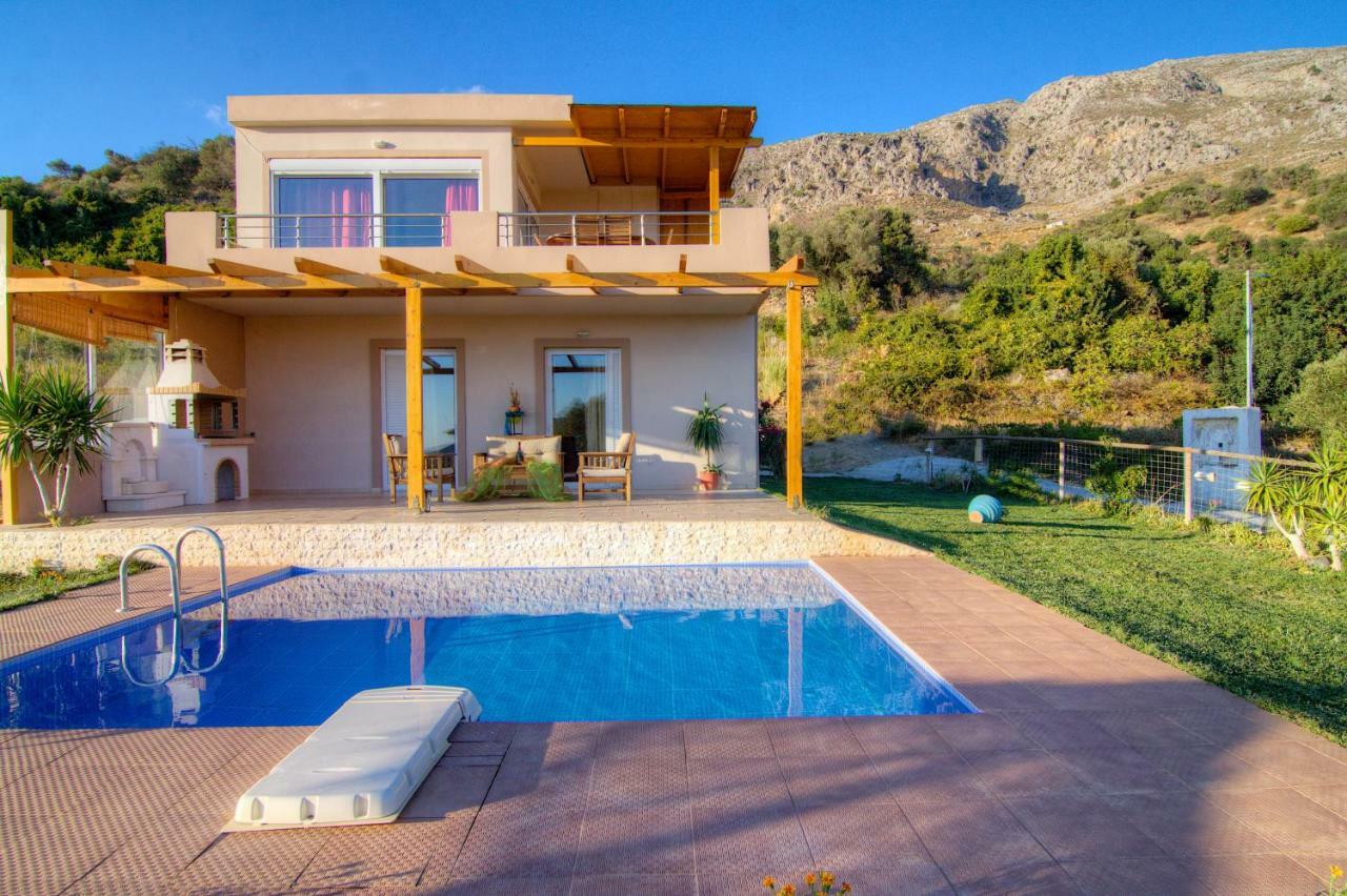 Despina 2 Plakias Private Villa, Private Swimming Pool Garden, Panoramic Sunset Villa Asomatoi